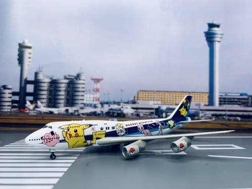 ANA 全日空 Boeing 747-400 JA8965 Pokenmon 1998 带展示盒 19745 Hogan 1:400