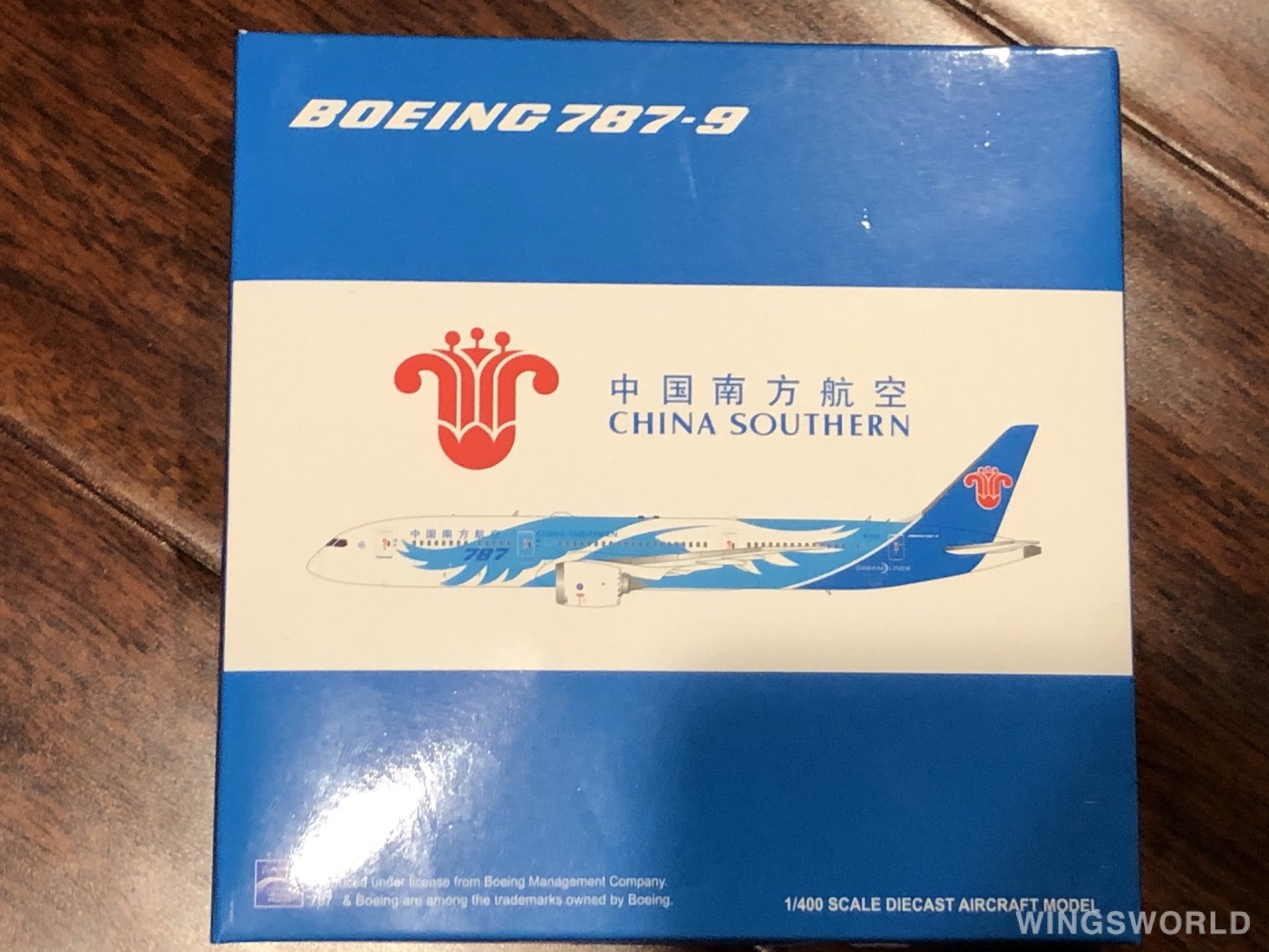 JC Wings 1:400 KD4679 China Southern 中国南方航空 Boeing 787-9 B-1242