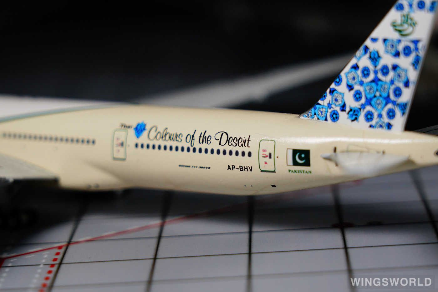 Phoenix 1:400 PH10171 PIA 巴基斯坦航空 Boeing 777-300ER AP-BHV