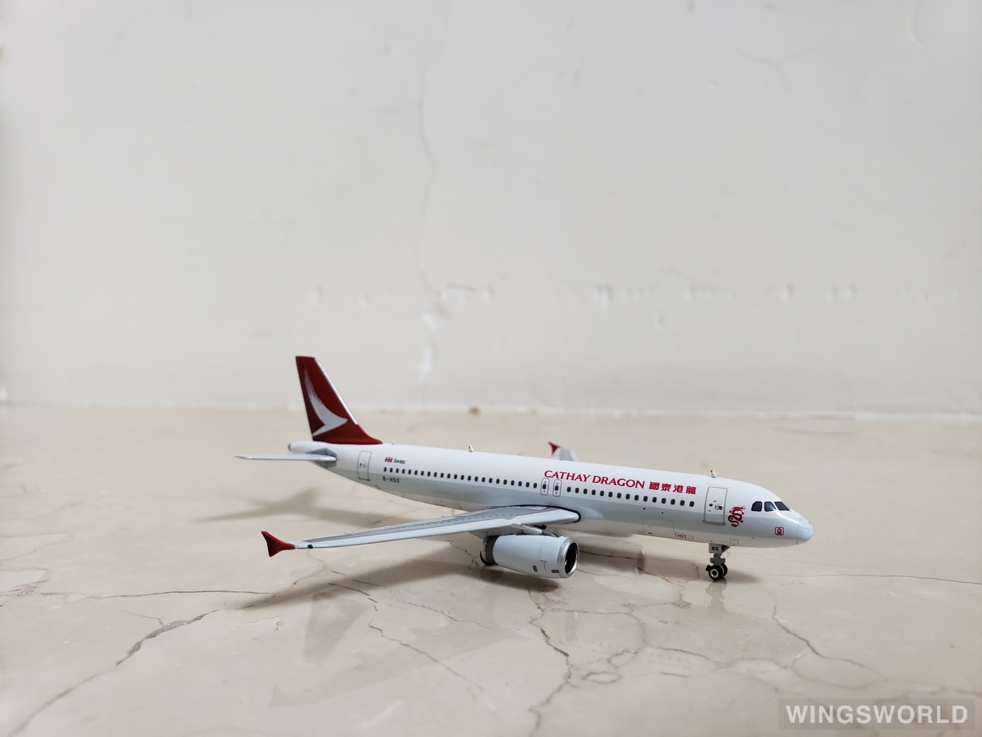 Phoenix 1:400 PH04098 Cathay Dragon 国泰港龙航空 Airbus A320 B-HSO
