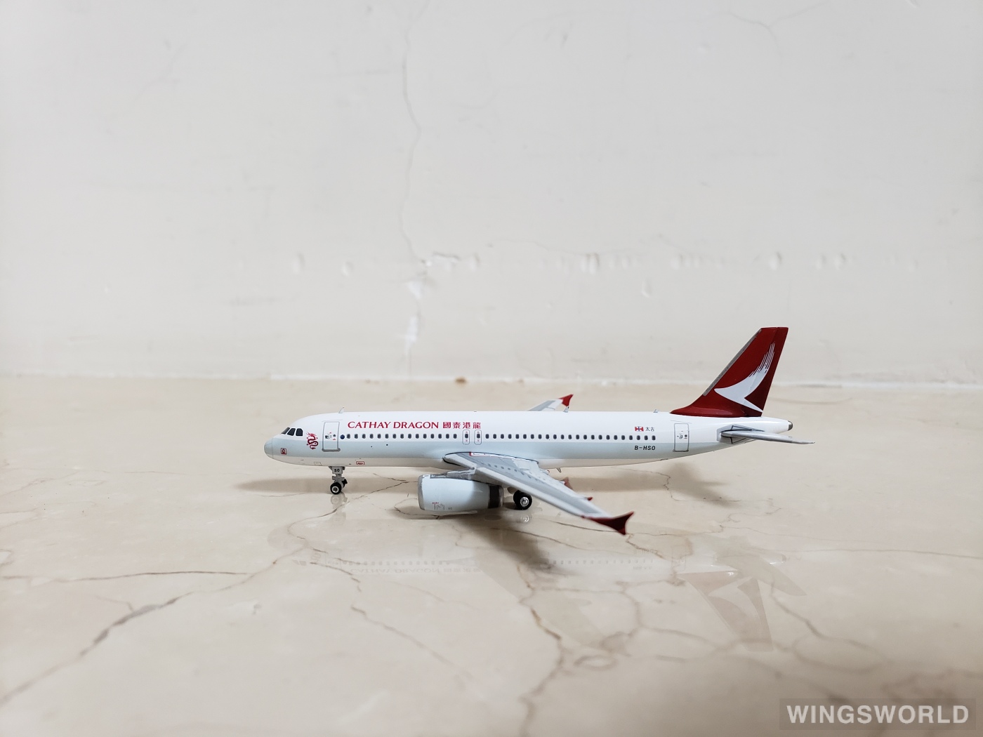 Phoenix 1:400 PH04098 Cathay Dragon 国泰港龙航空 Airbus A320 B-HSO