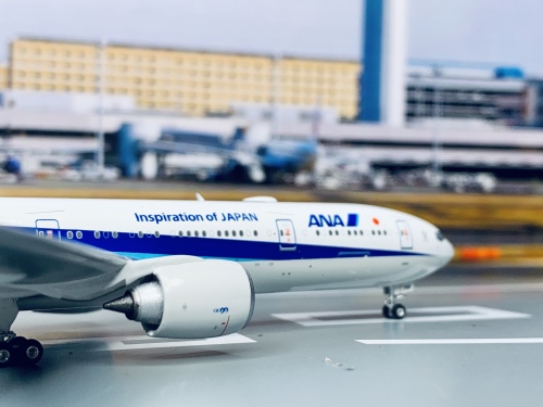 Phoenix 1:400 Boeing 777-300ER ANA 全日空PH04327 JA798A 图片