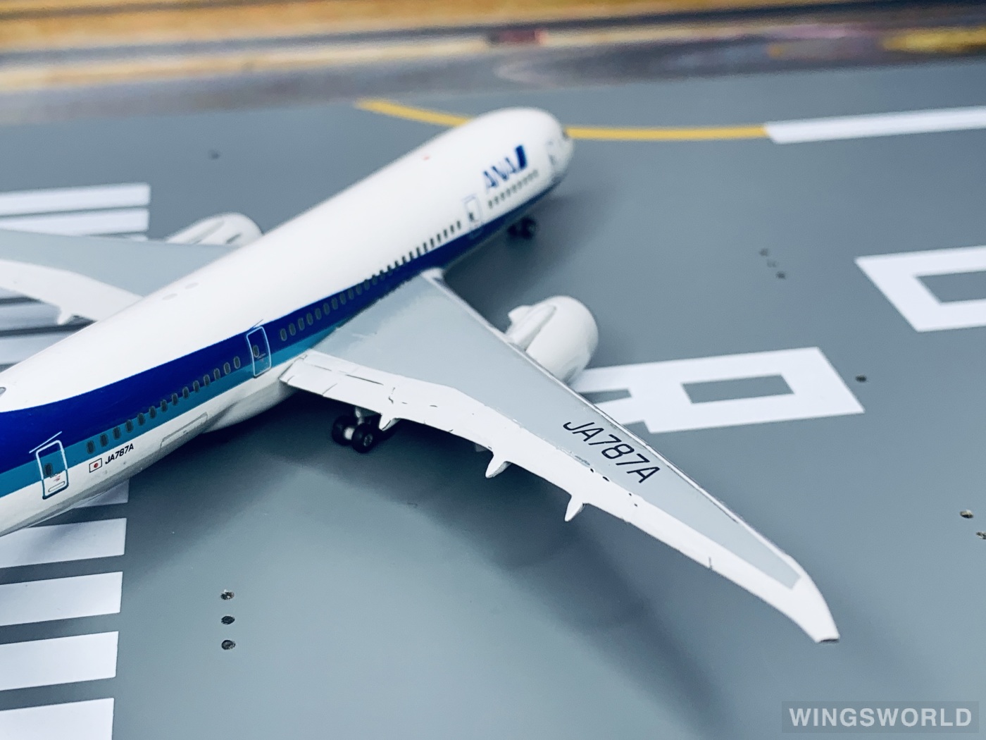 Phoenix 1:400 PH10135 ANA 全日空 Boeing 787-8 JA787A