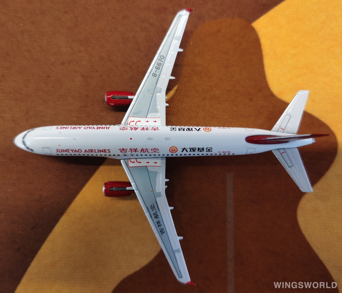 Pandamodel 1:400 PMB6670 Juneyao Airlines 吉祥航空 Airbus A320 B-6670