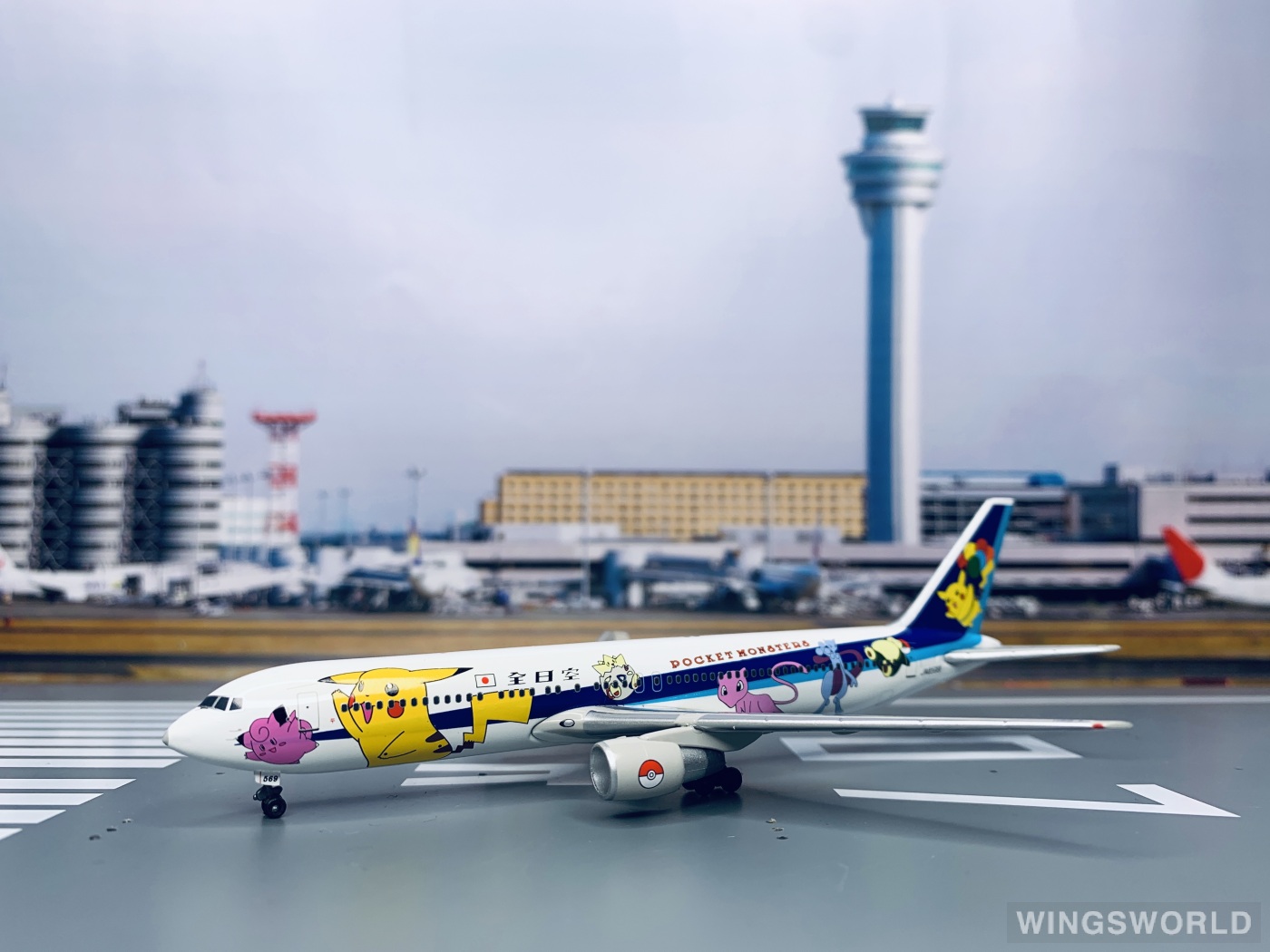 Phoenix 1:400 PHJA8569 ANA 全日空 Boeing 767-300 JA8569