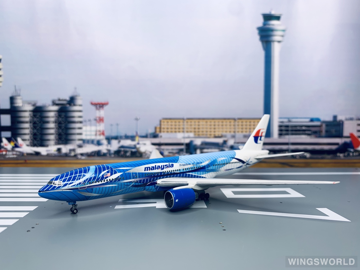Geminijets 1:400 88207 Malaysia Airlines 马来西亚航空 Boeing 777-200ER 9M-MRD