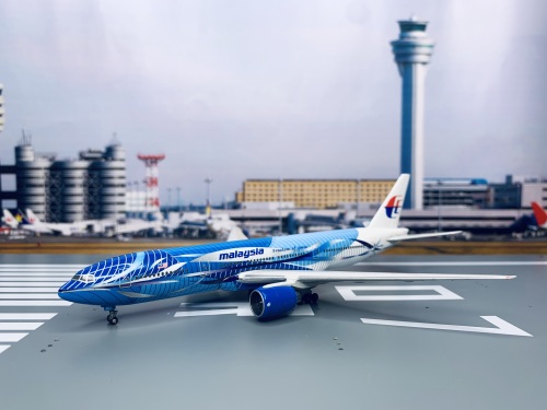 Malaysia Airlines 马来西亚航空 Boeing 777-200ER 9M-MRD 自由空间 机上贩售限定 88207 Geminijets 1:400
