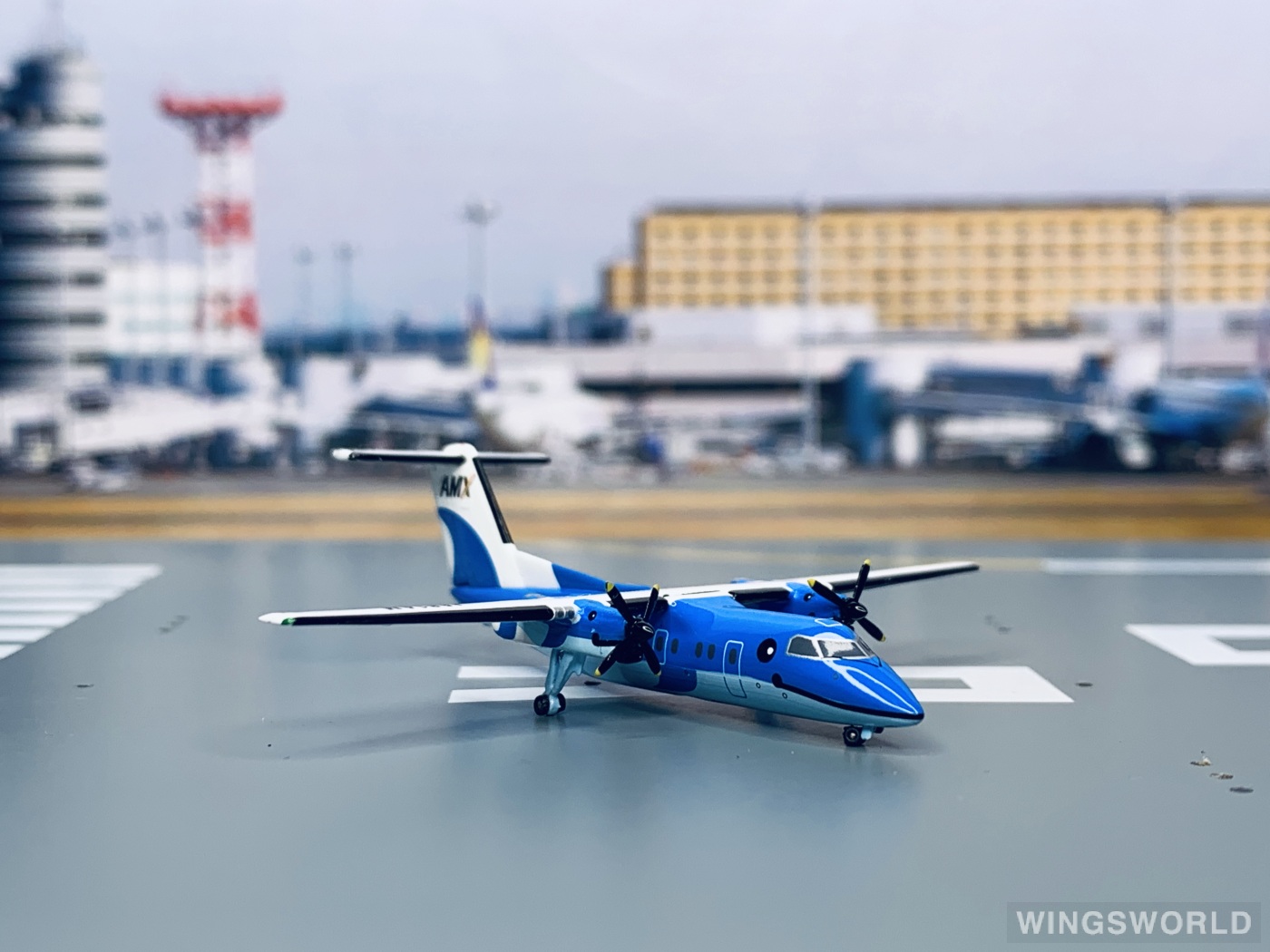 Geminijets 1:400 GJ7081AM Amakusa Airlines AMX 日本天草航空 Bombardier Dash 8-100 JA81AM