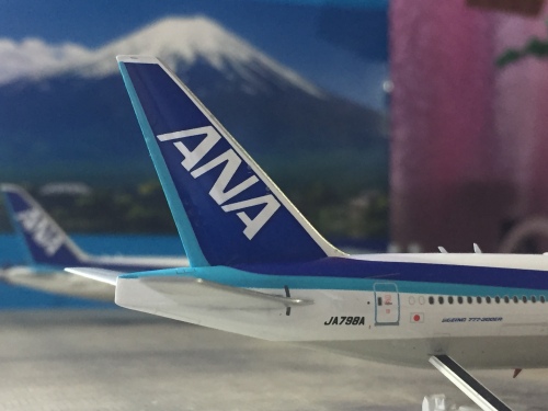 Phoenix 1:400 Boeing 777-300ER ANA 全日空PH04327 JA798A 图片
