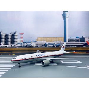 Malaysia Airlines 马来西亚航空 Boeing 777-200 9M-MRF  A13085 Apollo 1:400
