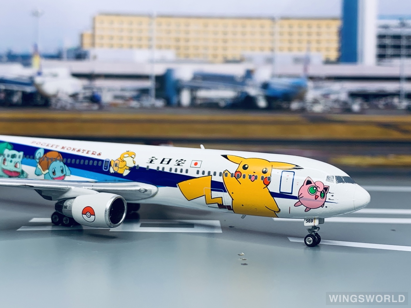 phoenix 1:400 boeing 767-300 ana 全日空 ph04041 ja8569 皮卡丘
