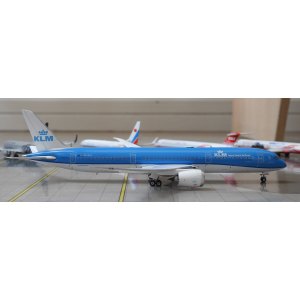 KLM 荷兰皇家航空 Boeing 787-9 PH-BHA 2015s colors. With rolling gears. GJKLM1507 Geminijets 1:400