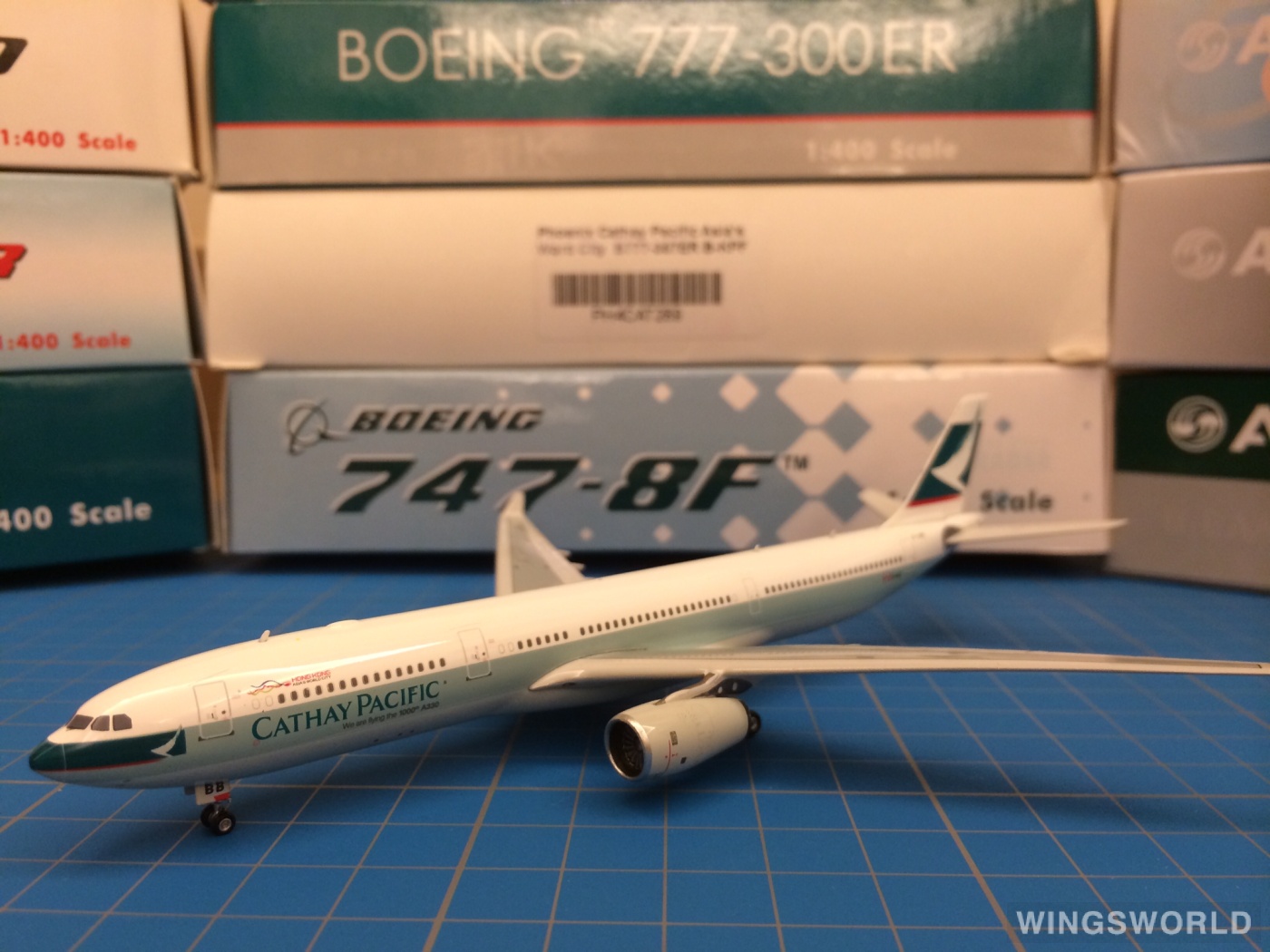 Phoenix 1:400 PH04034 Cathay Pacific 国泰航空 Airbus A330-300 B-LBB