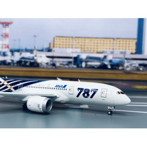ANA 全日空 Boeing 787-8 JA801A  XX4042 JC Wings 1:400