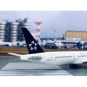 ANA 全日空 Boeing 777-300 JA731A Star Alliance c/s. With rolling gears. PH10381 Phoenix 1:400