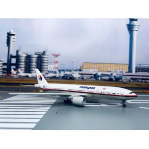 Malaysia Airlines 马来西亚航空 Boeing 777-200 9M-MRA  55027 Dragon Models 1:400