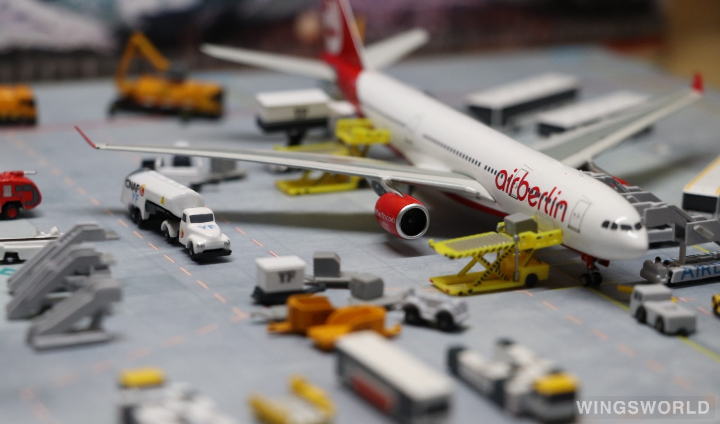 Phoenix 1:400 PH11143 Air Berlin 柏林航空 Airbus A330-200 D-ALPE