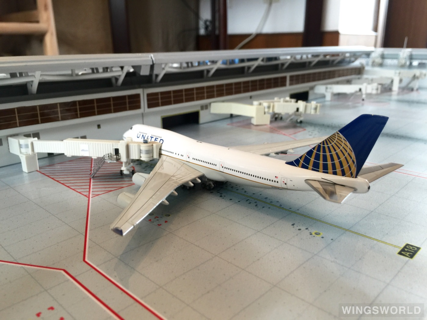 Geminijets 1:400 GJUAL1146 United Airlines 美国联合航空 Boeing 747-400 N128UA