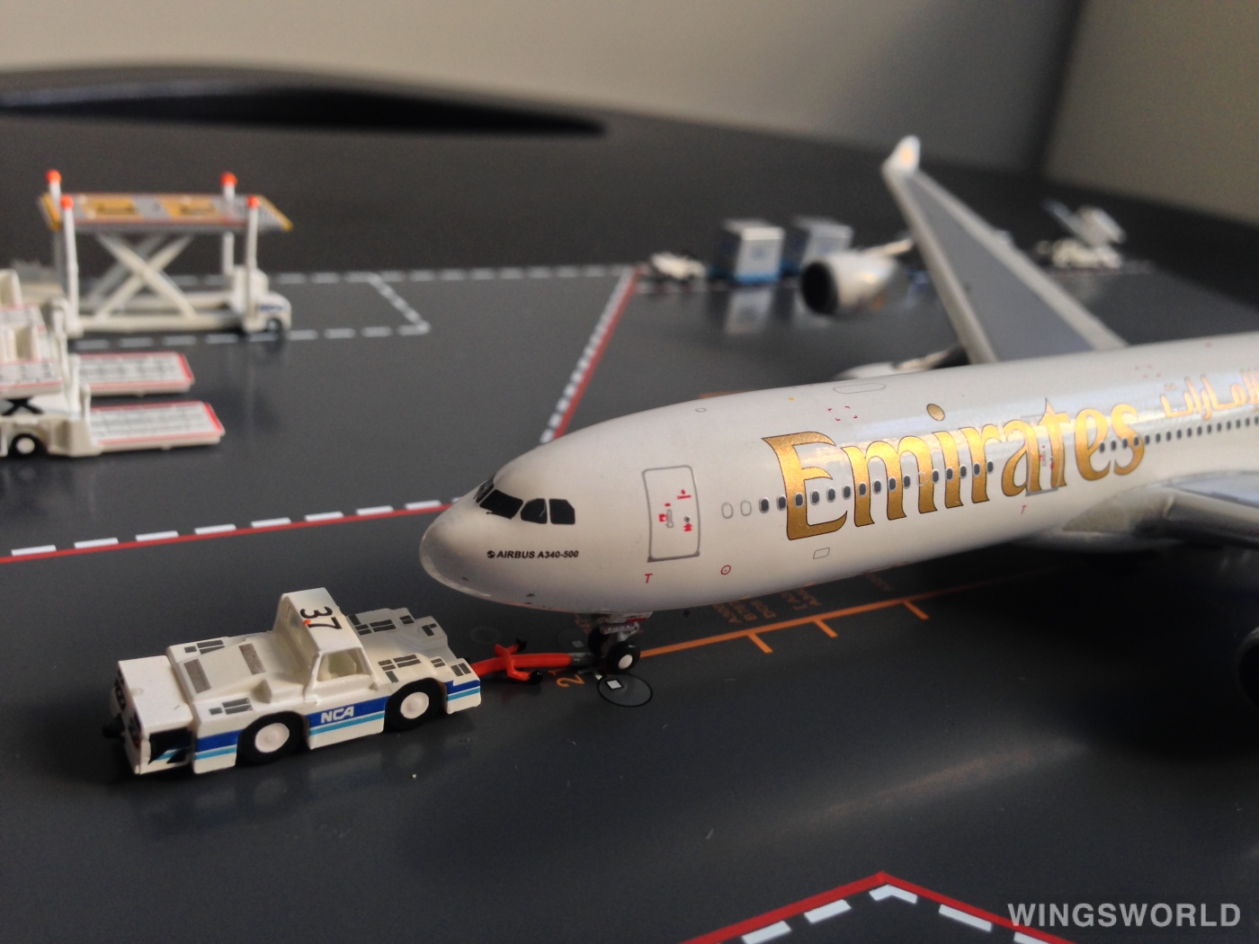 Geminijets 1:400 GJUAE1039 Emirates 阿联酋航空 Airbus A340-500 A6-ERJ