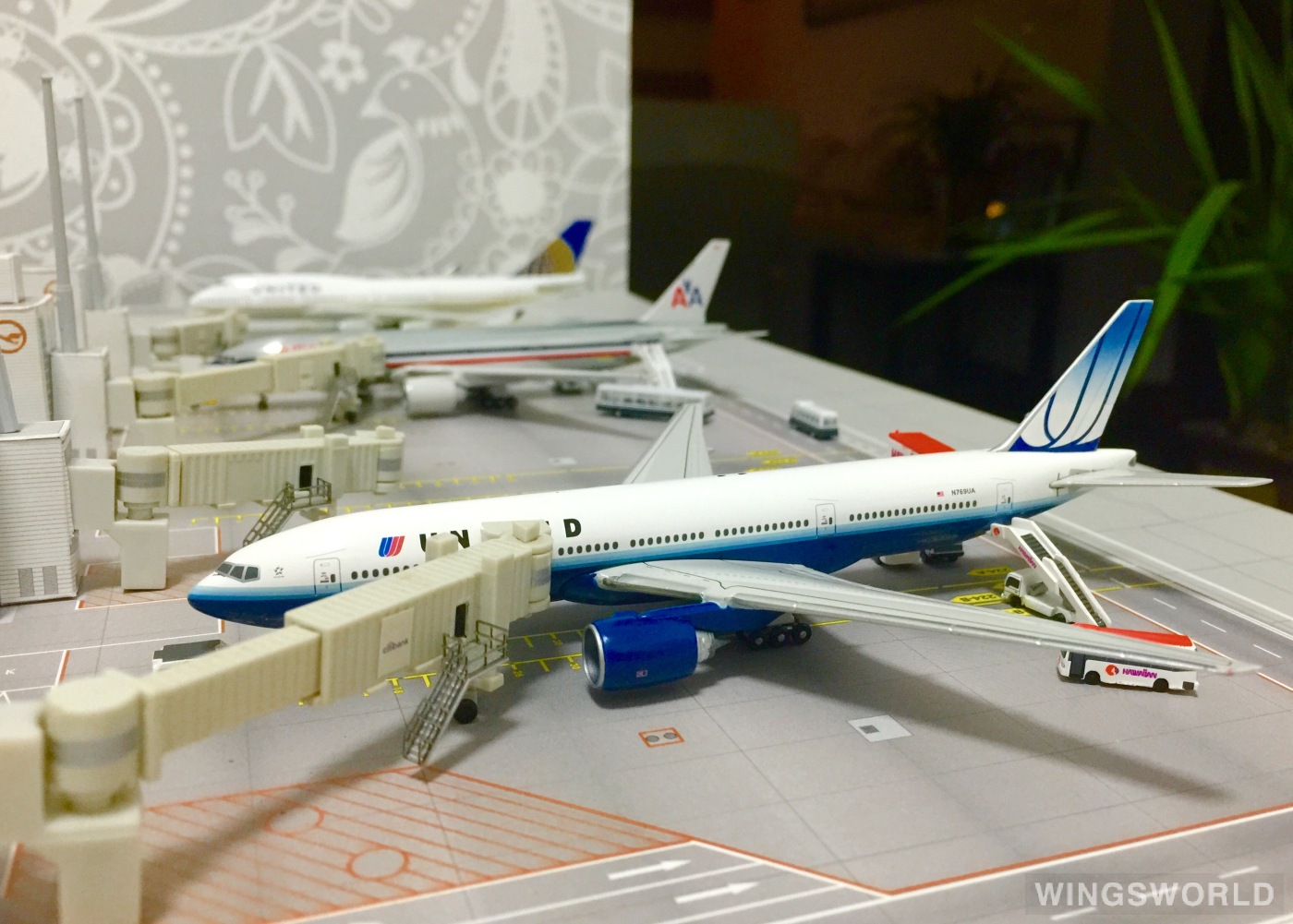 Geminijets 1:400 GJUAL659 United Airlines 美国联合航空 Boeing 777-200 N769UA