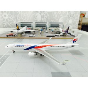 Malaysia Airlines 马来西亚航空 Airbus A330-300 9M-MTA  PH10493 Phoenix 1:400