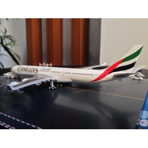 Emirates 阿联酋航空 Airbus A340-500 A6-ERJ 2000s colors. With rolling gears. GJUAE1039 Geminijets 1:400