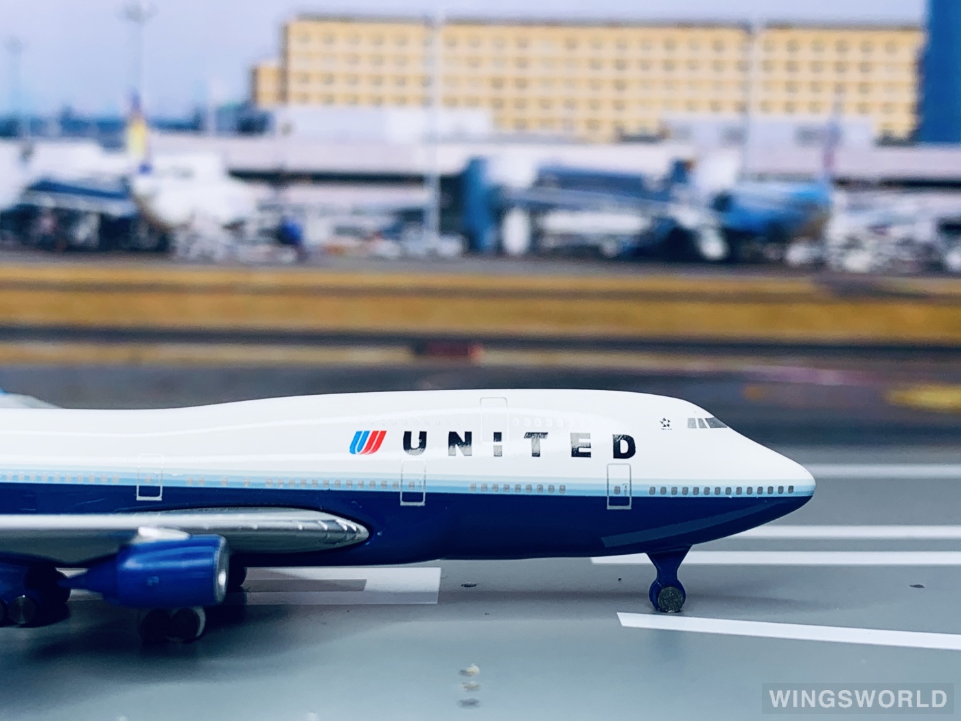 Schabak 1:600 403551480 United Airlines 美国联合航空 Boeing 747-400 N196UA