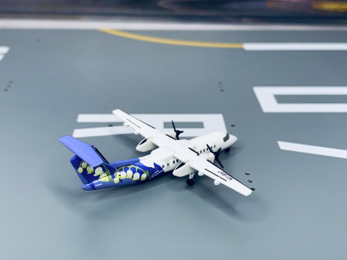 ANA 全日空 Bombardier Dash 8-300 JA803K A-Net 铃兰彩绘 DH58003 Hogan 1:500