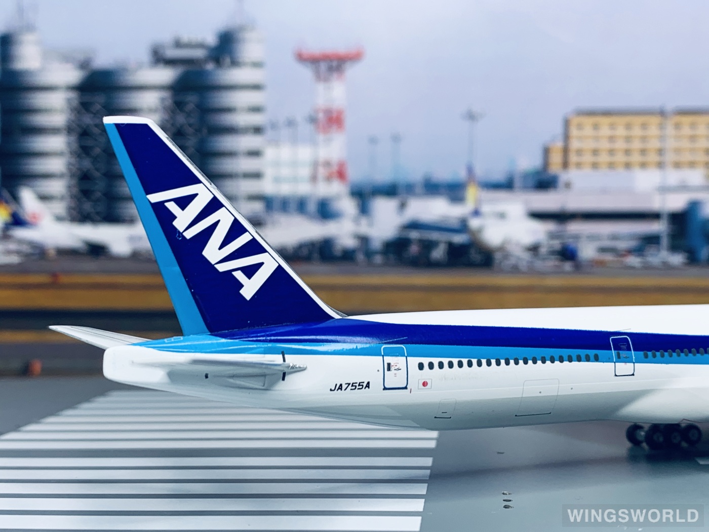 Phoenix 1:400 PH10437 ANA 全日空 Boeing 777-300 JA755A