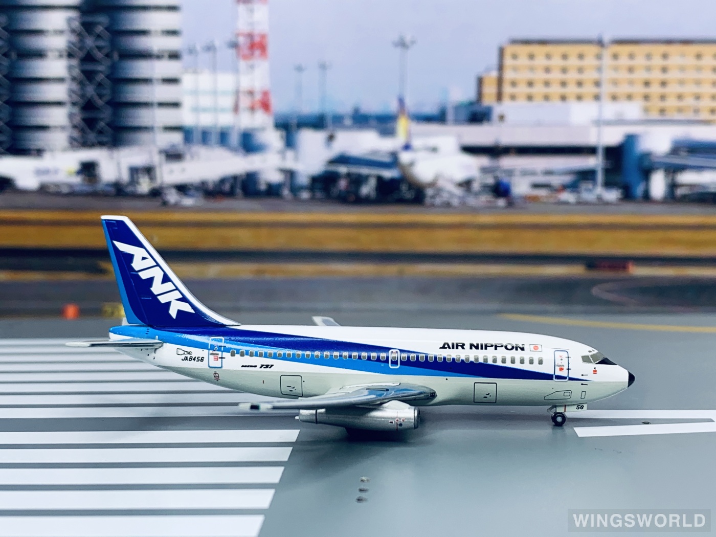 Hogan 1:400 EL40035 ANA 全日空 Boeing 737-200 JA8456