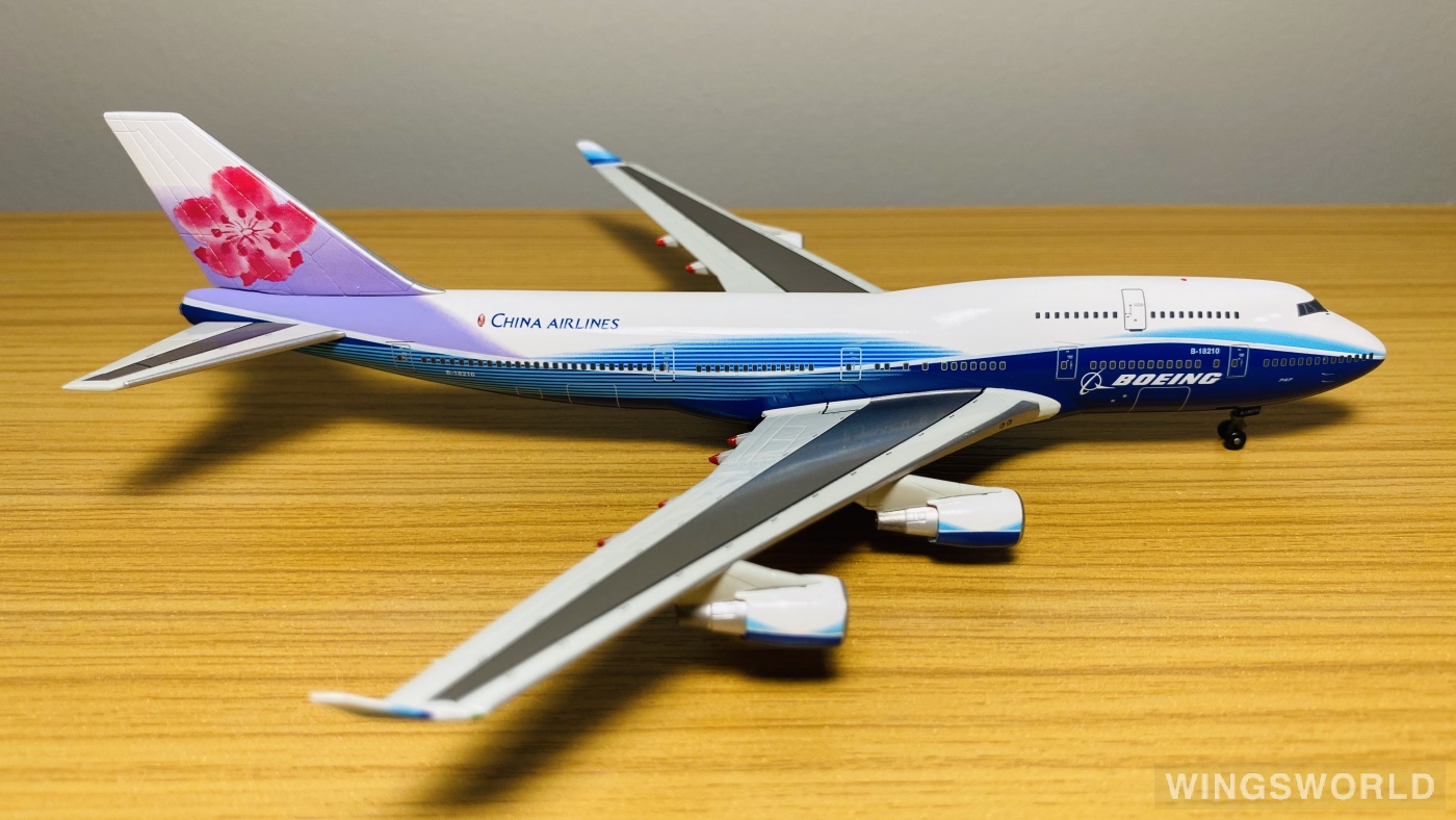 Dragon Models 1:400 55783 China Airlines 中华航空 Boeing 747-400 B-18210