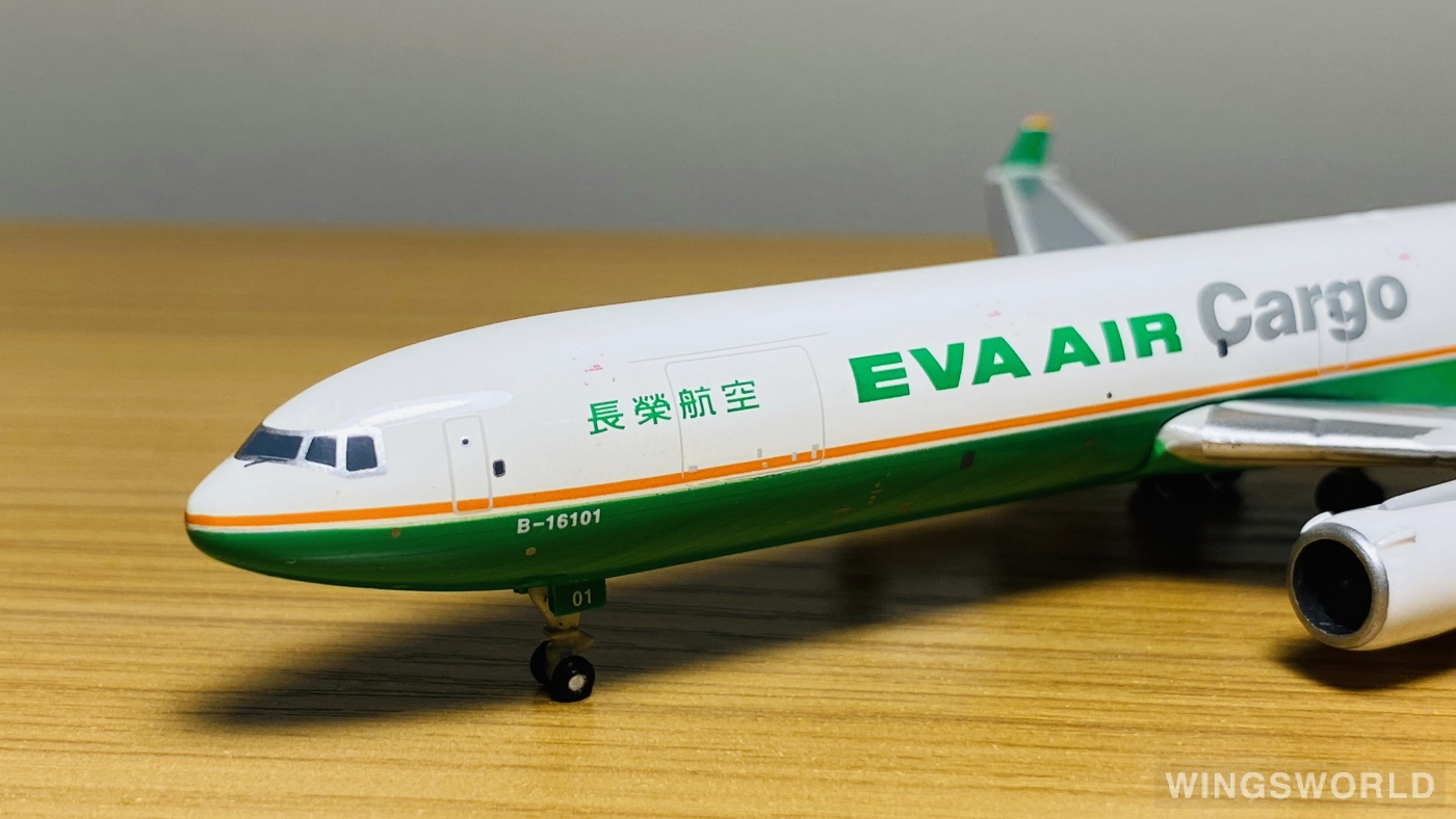 Phoenix 1:400 PH04176 EVA Air 长荣航空 McDonnell Douglas MD-11 B-16101