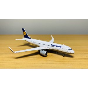 Lufthansa 汉莎航空 Airbus A320 D-AIZP 1990s colors. Named 
