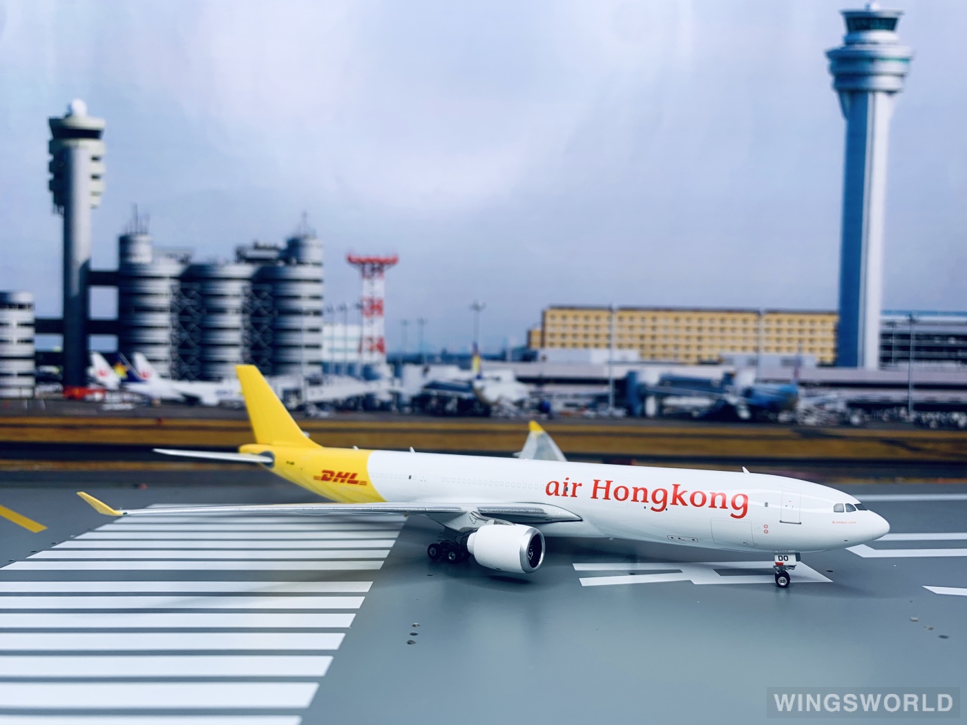 Phoenix 1:400 PH04335 Air Hong Kong 香港华民航空 Airbus A330-300 B-LDO