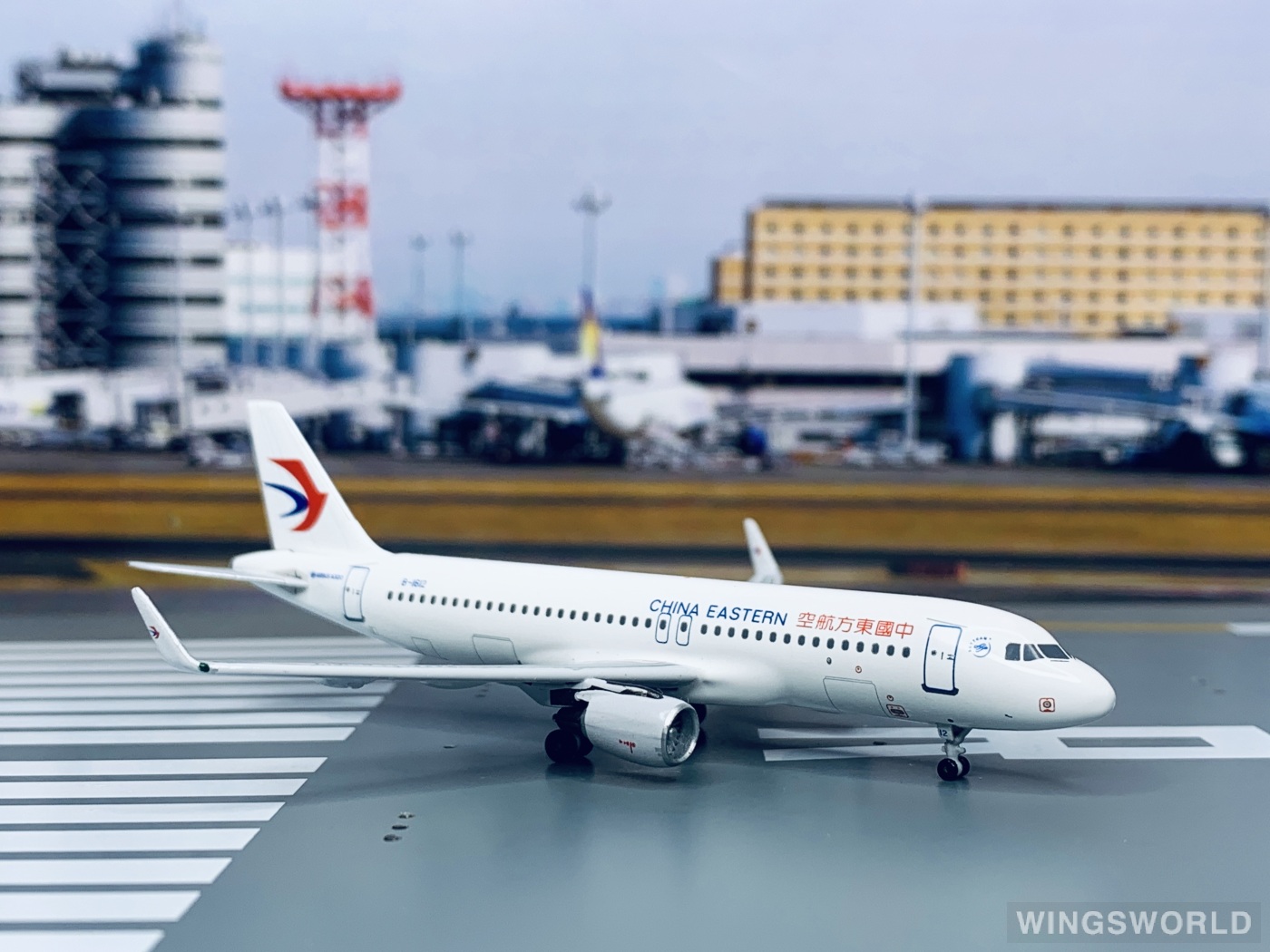 AeroClassics 1:400 AC4B1612 China Eastern 中国东方航空 Airbus A320 B-1612