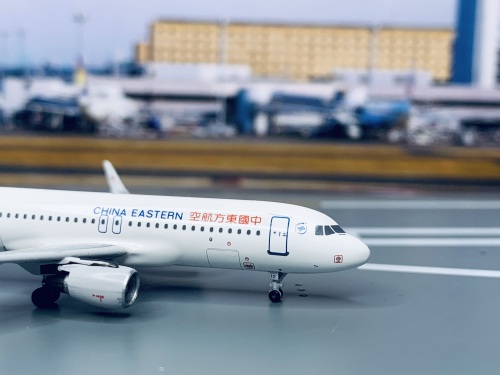 China Eastern 中国东方航空 Airbus A320 B-1612 新涂装 AC4B1612 AeroClassics 1:400