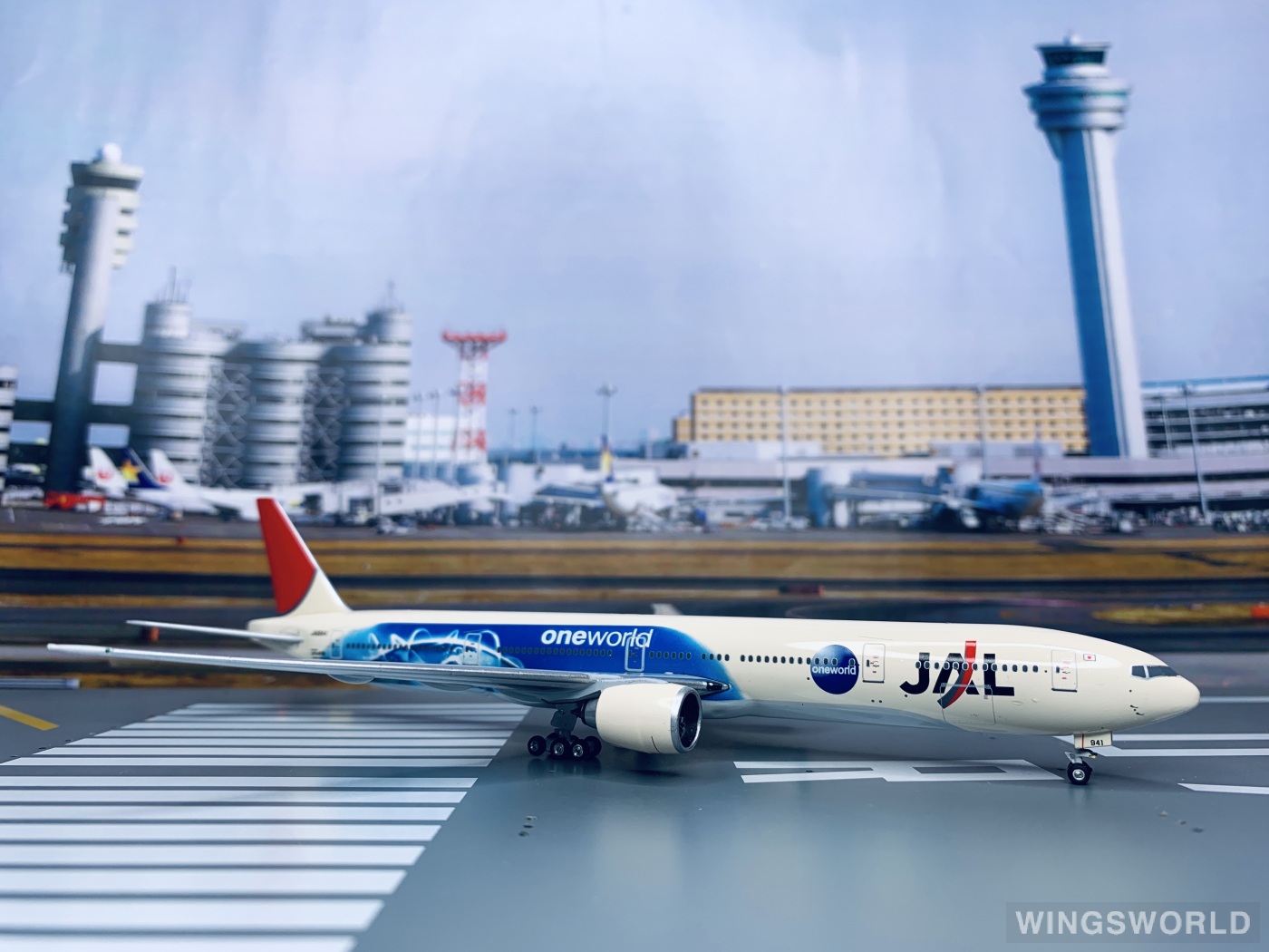 Phoenix 1:400 PH10192 Japan Airlines 日本航空 Boeing 777-300 JA8941