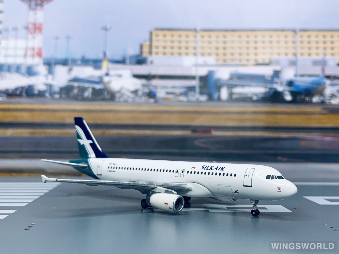 Herpa 1:400 560993 SilkAir 胜安航空 Airbus A320 9V-SLJ