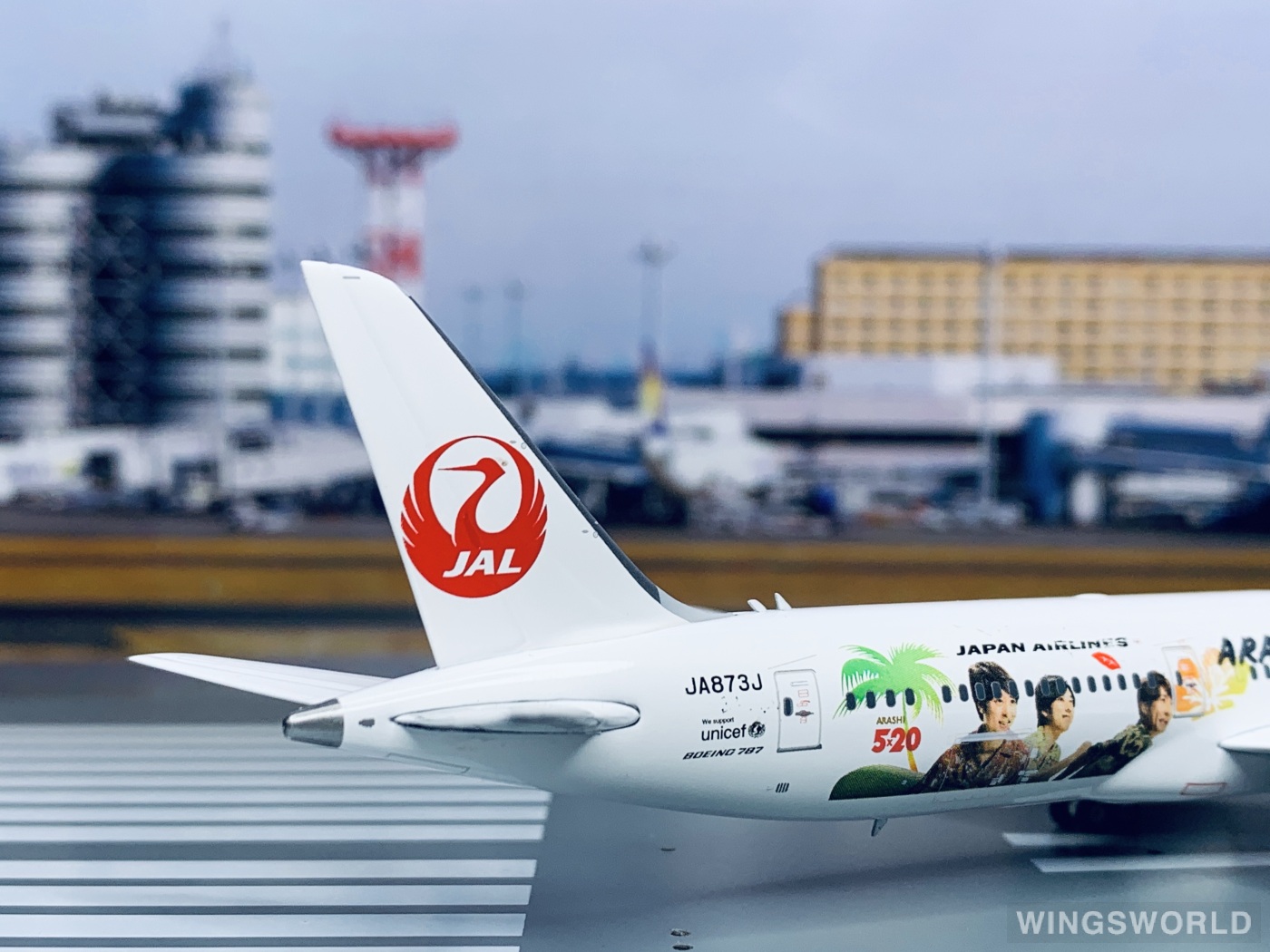 Phoenix 1:400 PH04344 Japan Airlines 日本航空 Boeing 787-9 JA873J