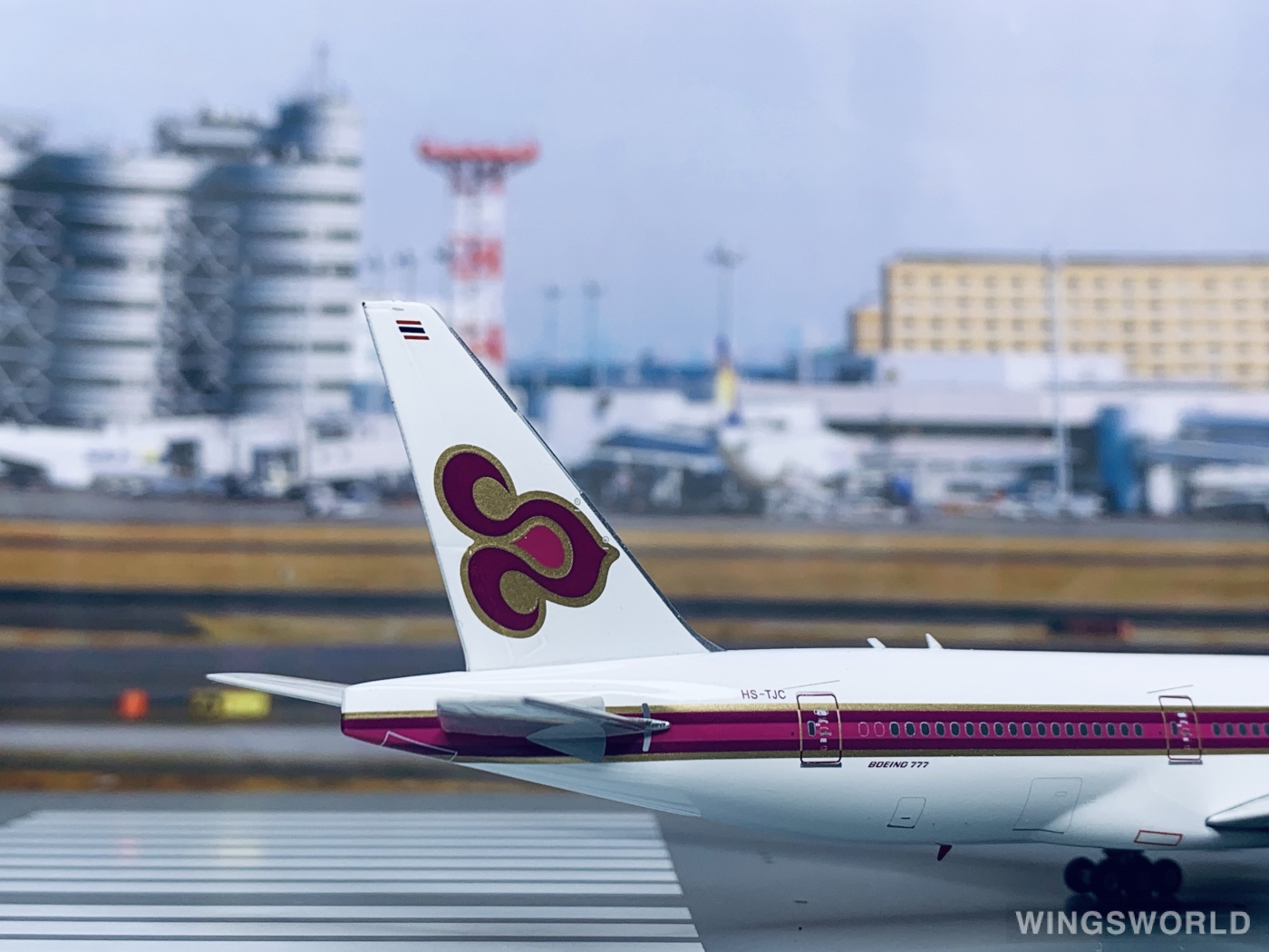 Phoenix 1:400 PH11625 Thai Airways 泰国国际航空 Boeing 777-200 HS-TJC
