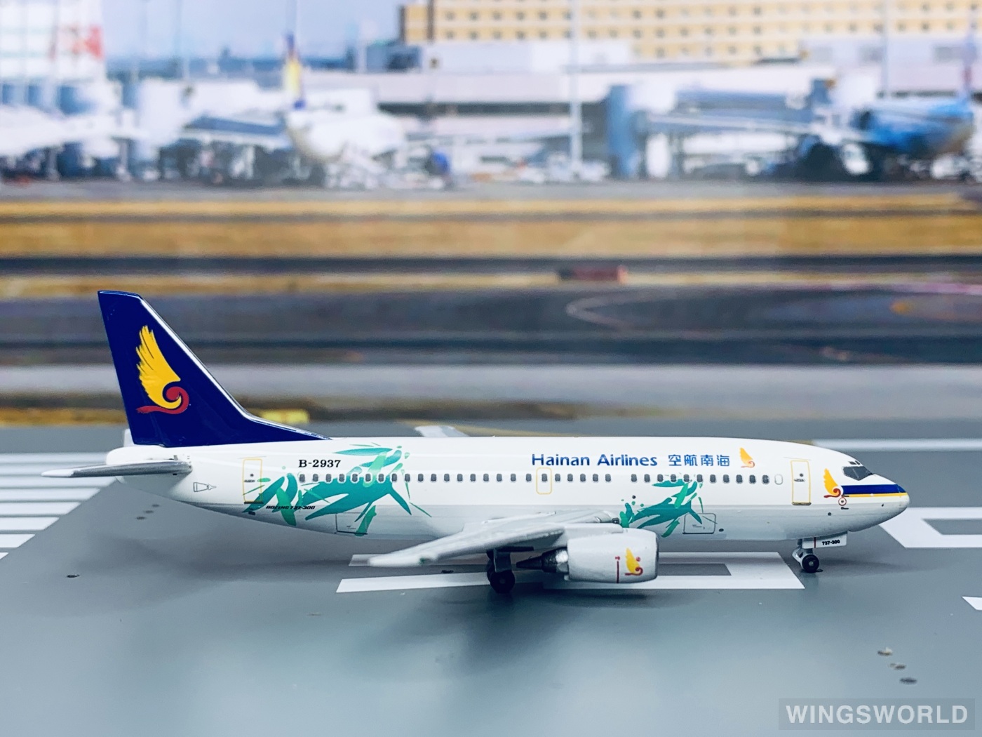 AeroClassics 1:400 AC4B2937 Hainan Airlines 海南航空 Boeing 737-300 B-2937