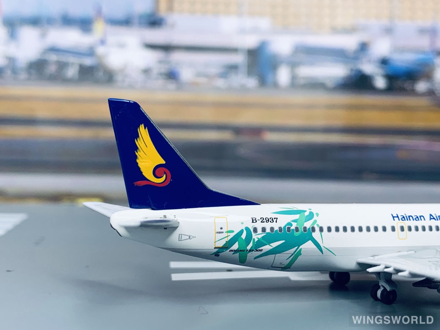 AeroClassics 1:400 AC4B2937 Hainan Airlines 海南航空 Boeing 737-300 B-2937
