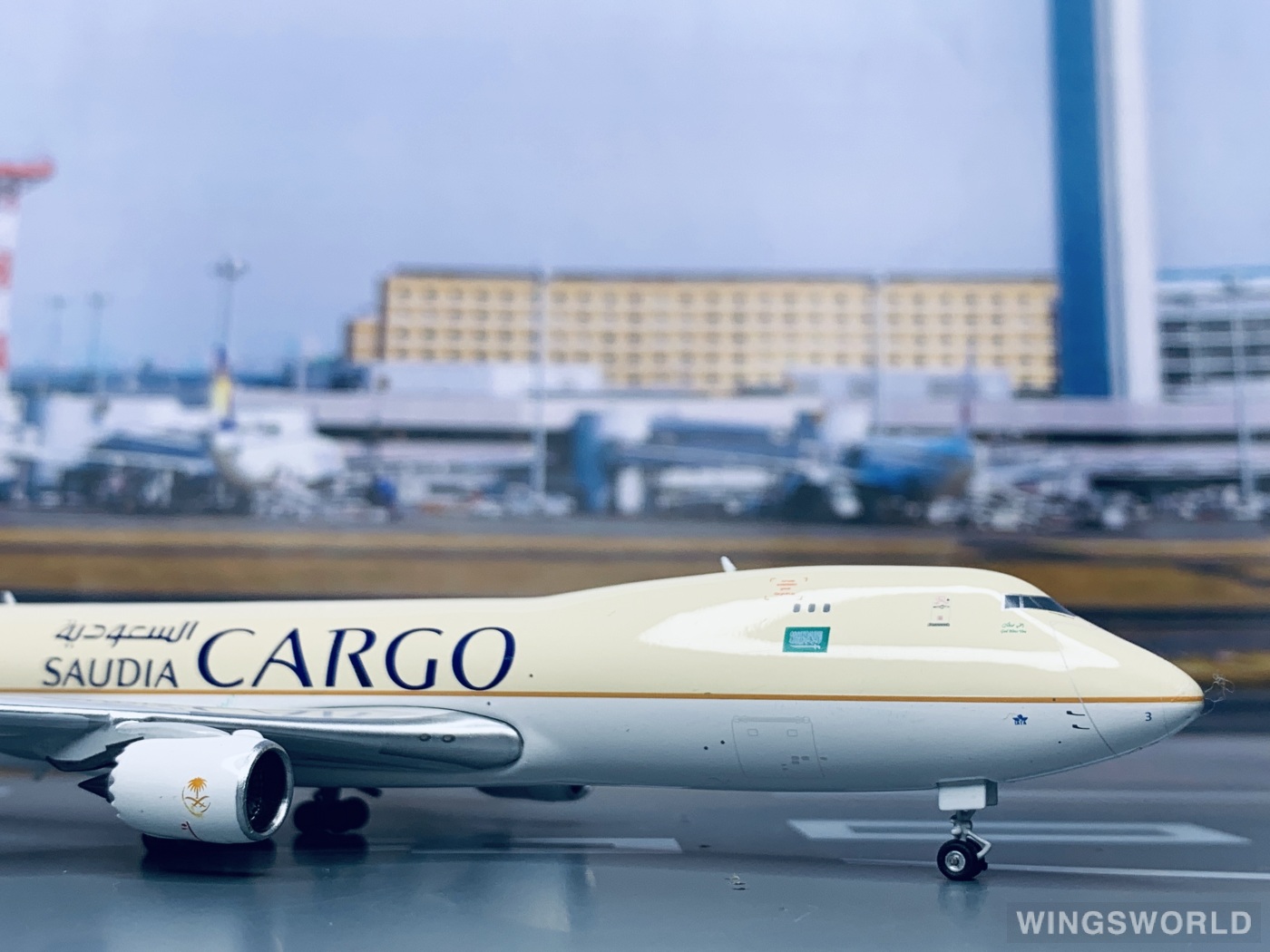 Phoenix 1:400 PH10796 Saudia 沙特阿拉伯航空 Boeing 747-8F HZ-AI3