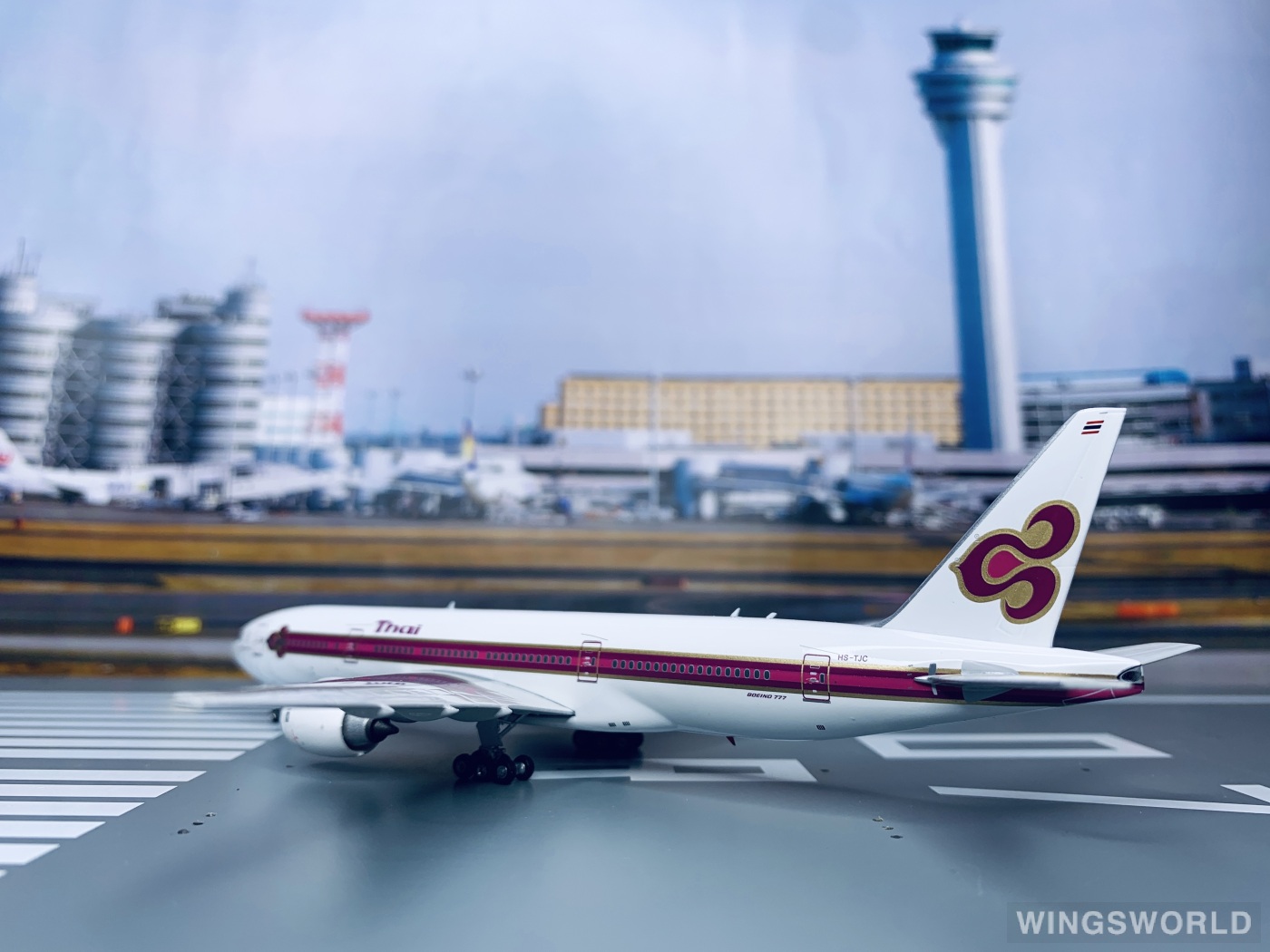 Phoenix 1:400 PH11625 Thai Airways 泰国国际航空 Boeing 777-200 HS-TJC