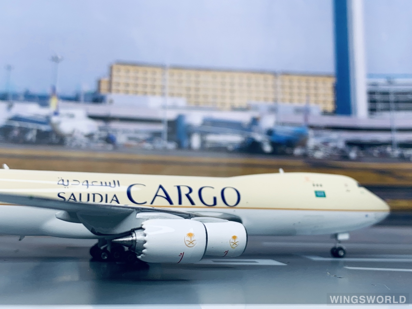Phoenix 1:400 PH10796 Saudia 沙特阿拉伯航空 Boeing 747-8F HZ-AI3