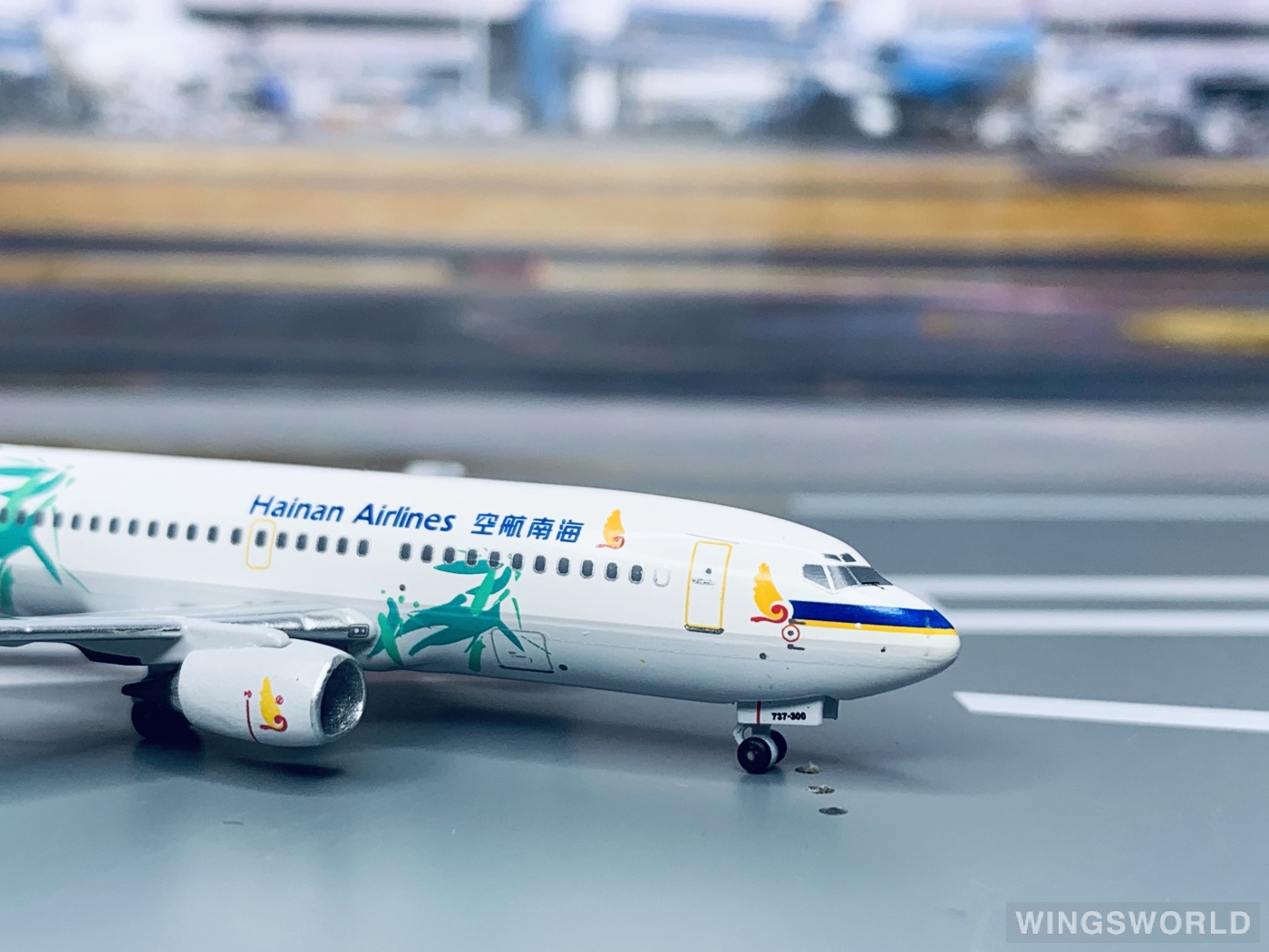 AeroClassics 1:400 AC4B2937 Hainan Airlines 海南航空 Boeing 737-300 B-2937