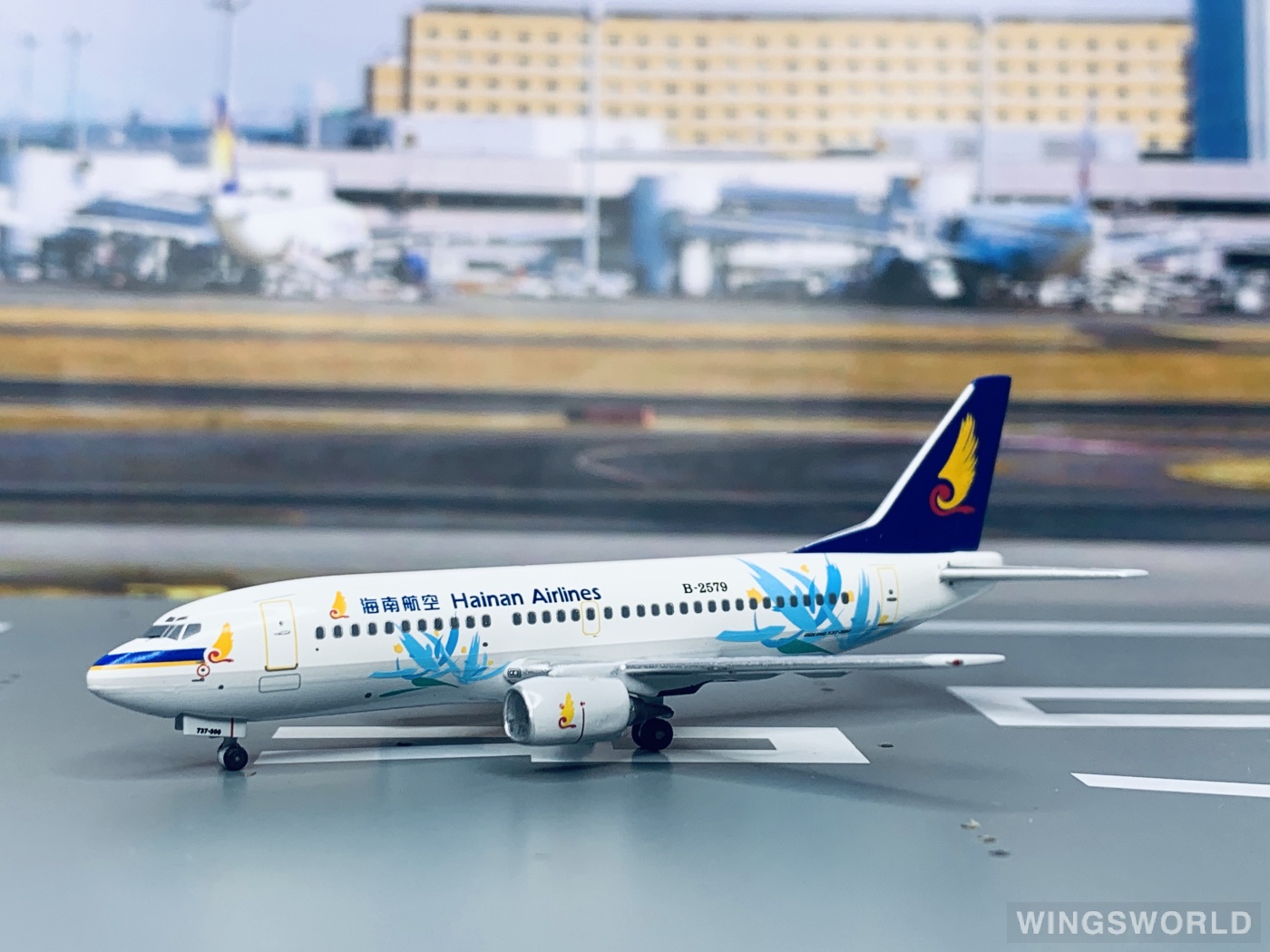 AeroClassics 1:400 AC4B2579 Hainan Airlines 海南航空 Boeing 737-300 B-2579