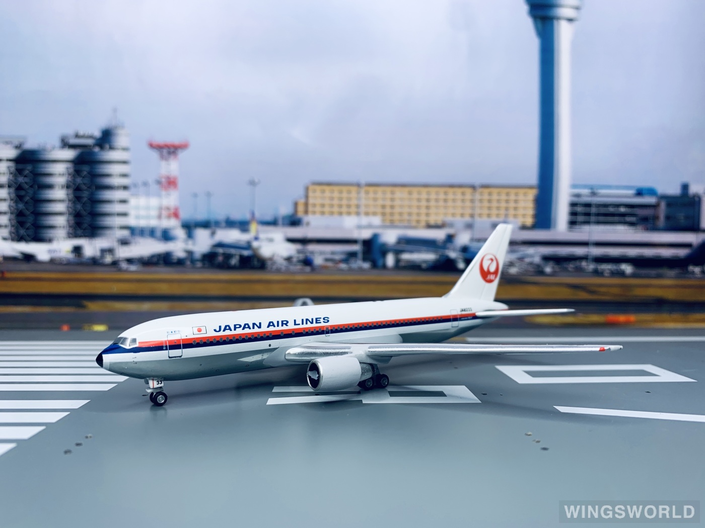 AeroClassics 1:400 AC419442 Japan Airlines 日本航空 Boeing 767-200 JA8233