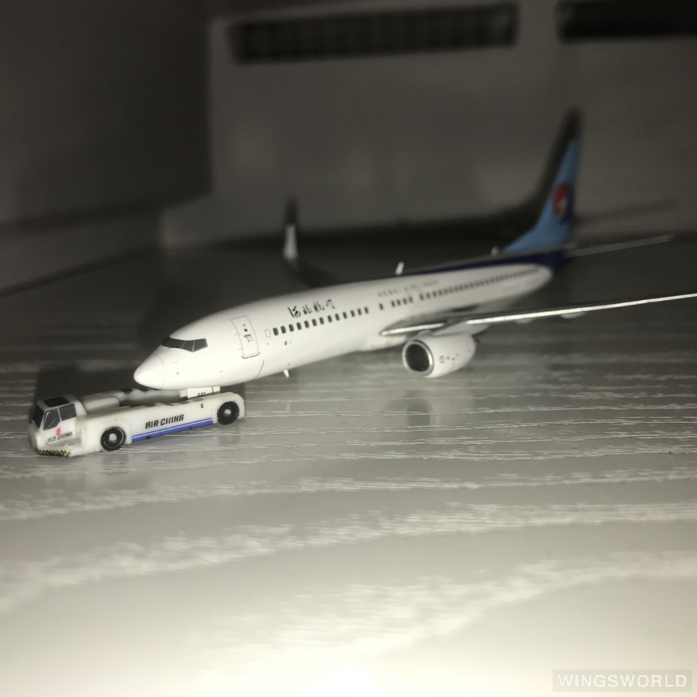 JC Wings 1:400 XX4127 Hebei Airlines 河北航空 Boeing 737-800 B-7227