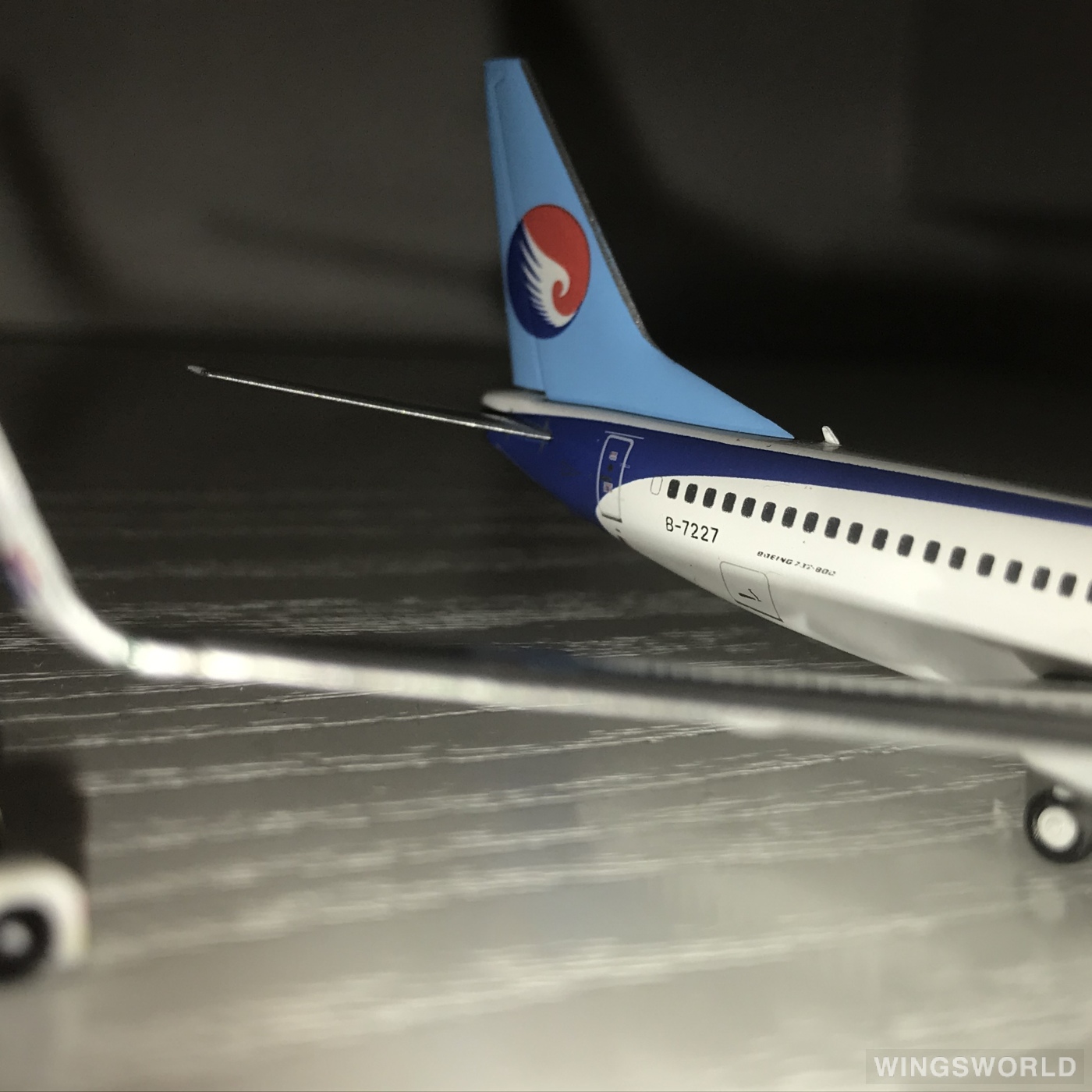 JC Wings 1:400 XX4127 Hebei Airlines 河北航空 Boeing 737-800 B-7227